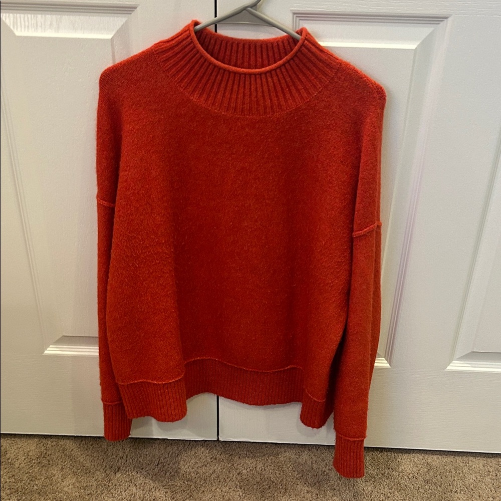 Universal Thread Vibrant Red-orange Crew Neck Sweater